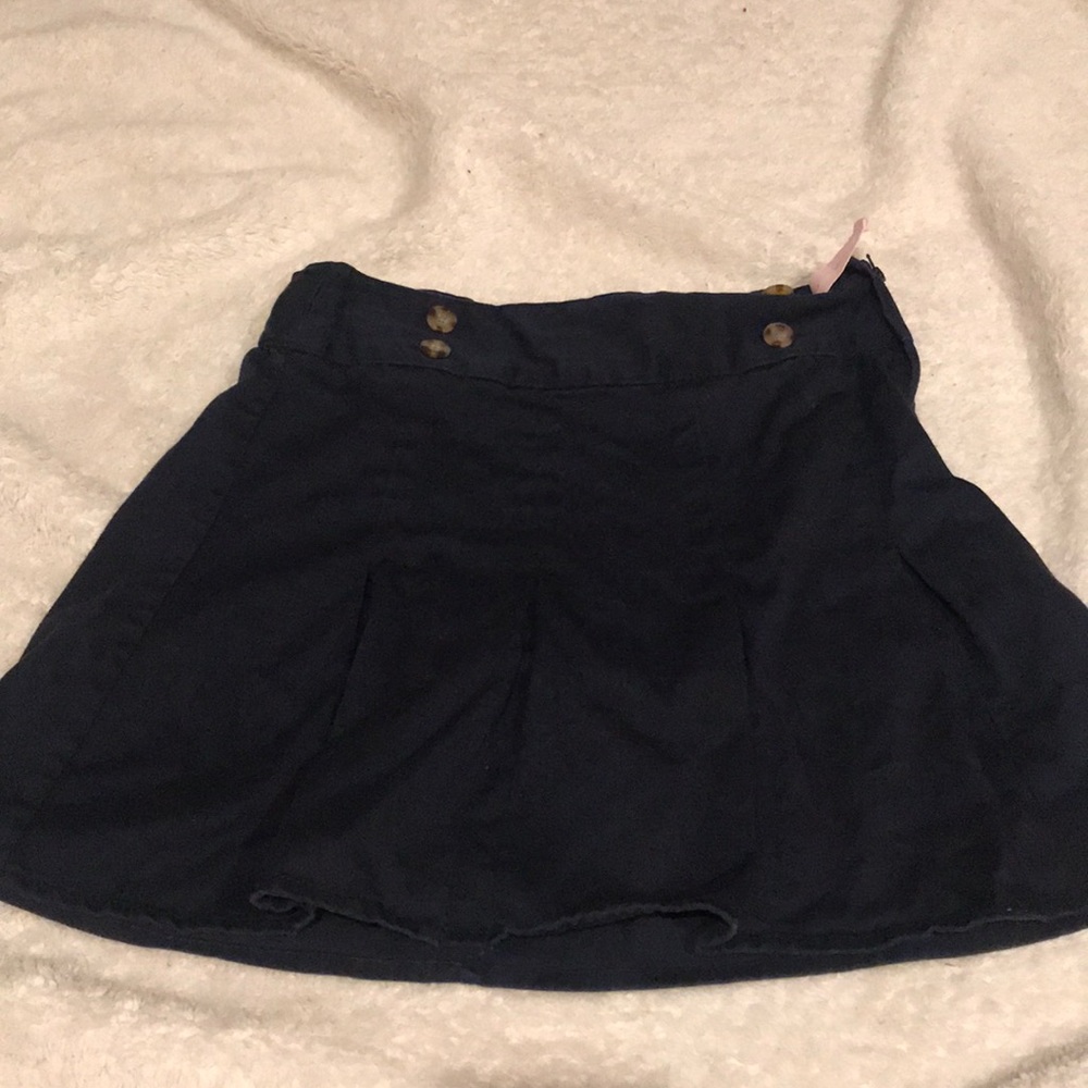 navy blue skirt